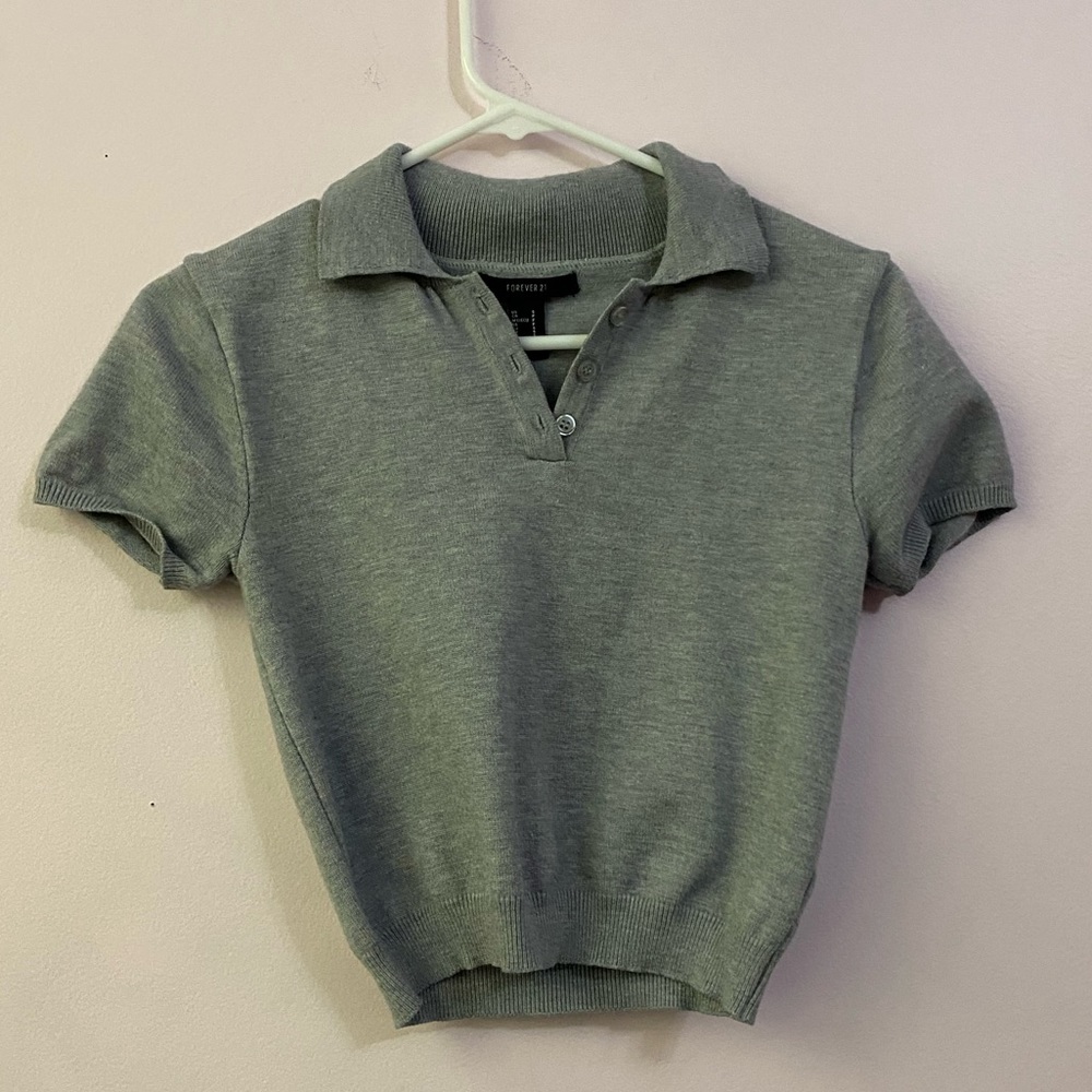 grey cropped button up with collar, cuffed sleeves